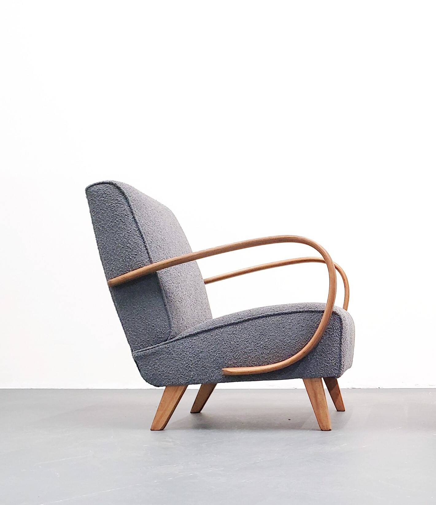 Fauteuil Jindrich Halabala en bois courbé, bouclette grise, 1930