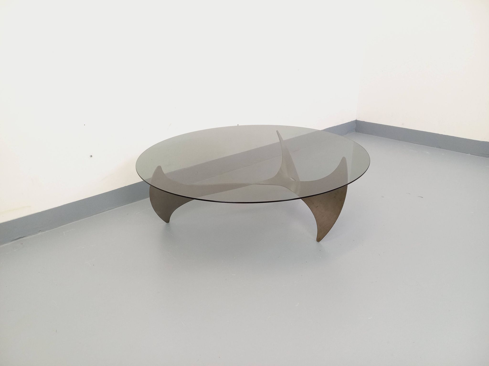Table basse hélice vintage Propeller de Knut Hesterberg en acier et verre