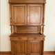 Display cabinet / Tall two-body sideboard in solid wood – Charm of the old.