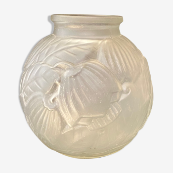 Moulded glass vase floral decoration 1930