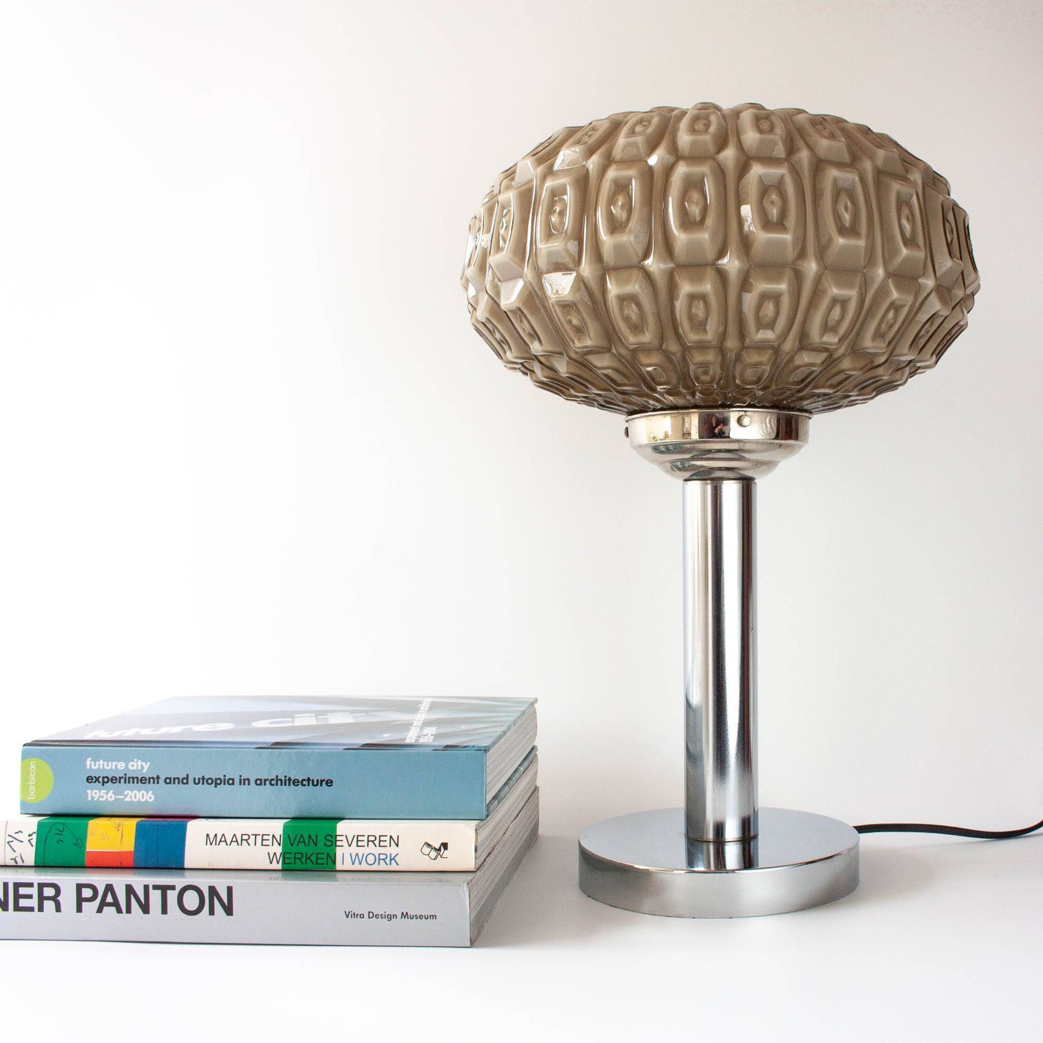 1940s Portuguese Art Deco Table Lamp with Gray Opaline Shade