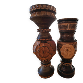 Paire de vases en bois sculpté et tourné – Art populaire vintage