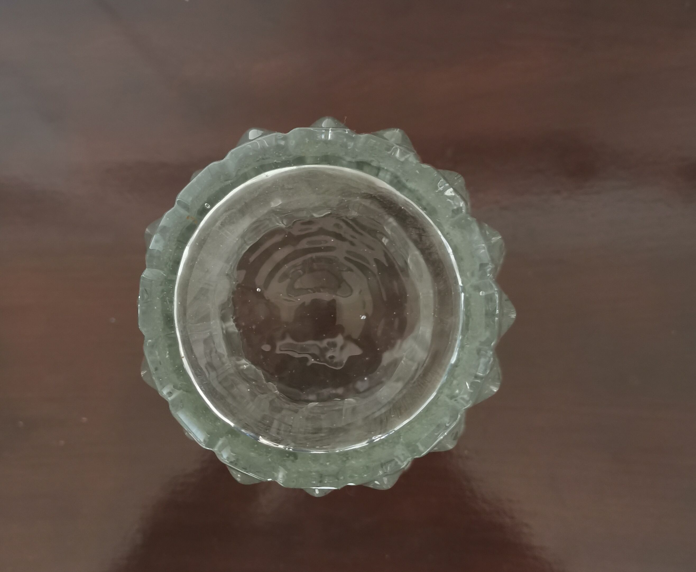 Glass vase diamond pattern in relief