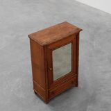 Armoire d'apothicaire en imitation bambou avec miroir et tiroir, France années 1900