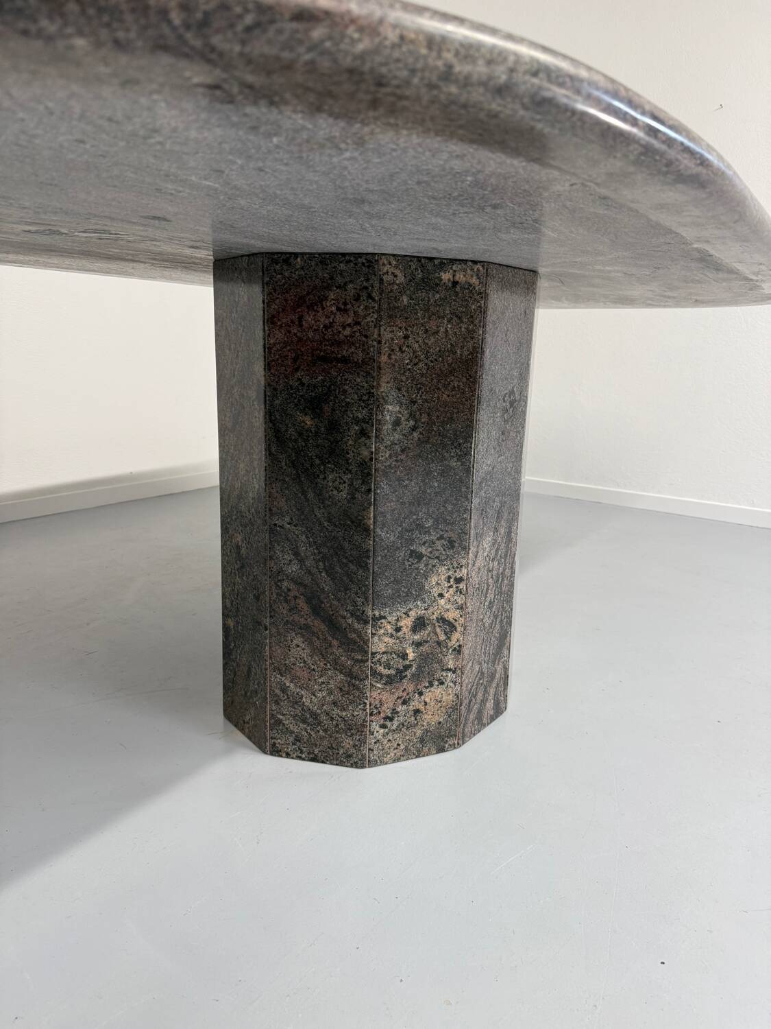 Vintage 80s Italian design marble dining table