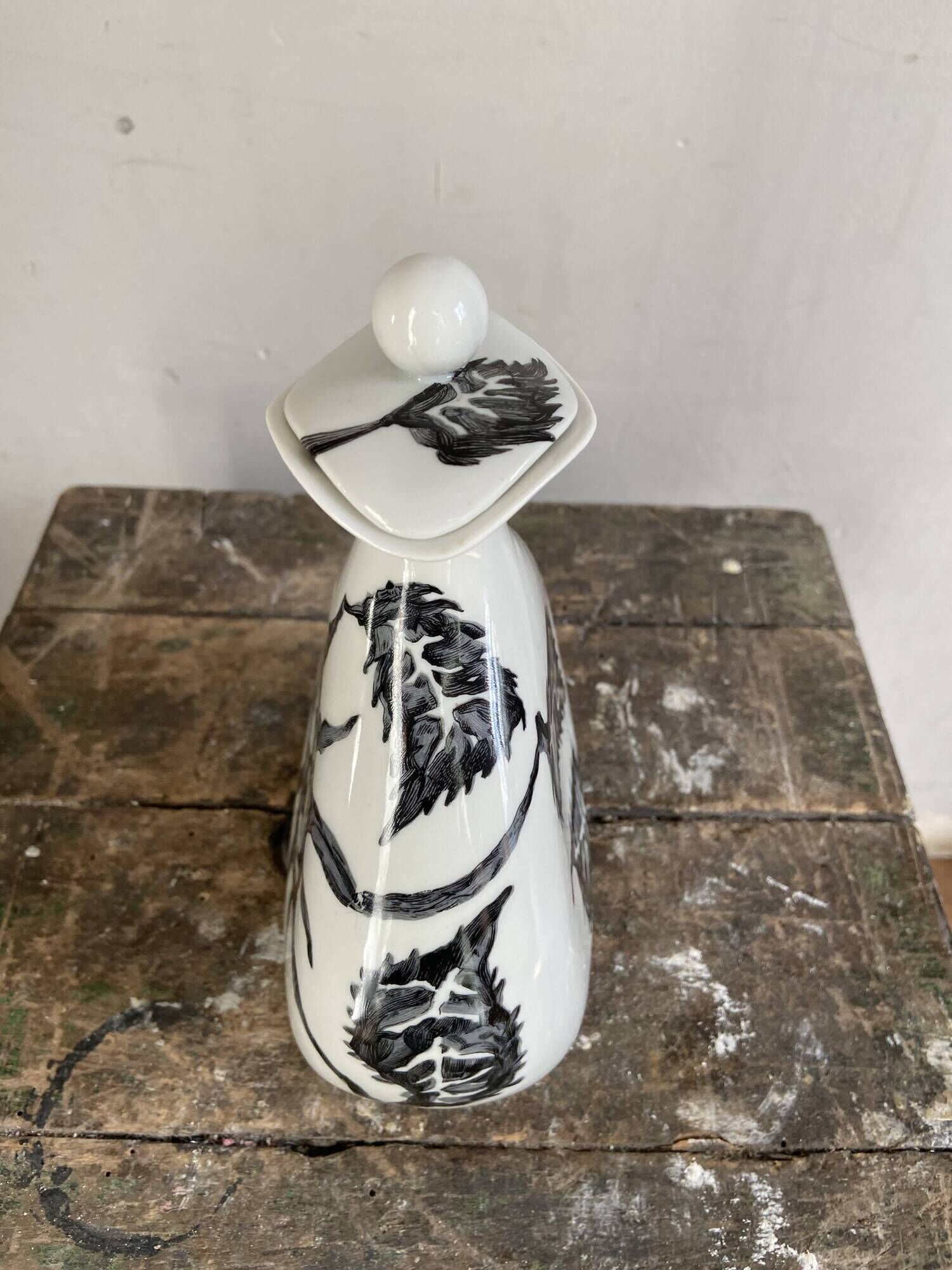 Jean Lurcat porcelain decanter for Haviland Limoges