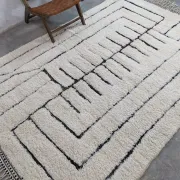 Large Beni Ouarain rug, 305 x 210 cm