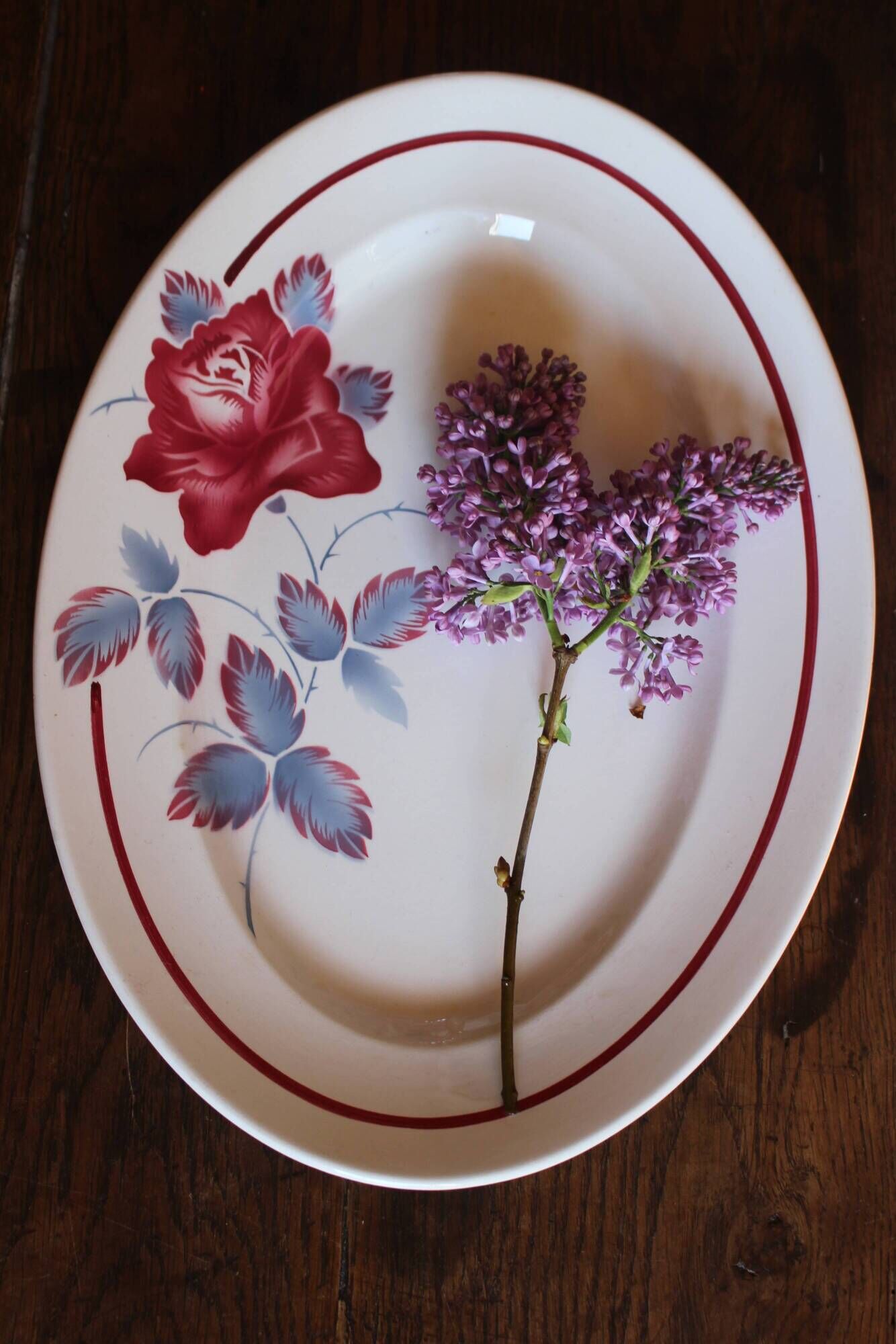 Oval plate Red rose blue Sobral Digoin Sarreguemines Art Deco
