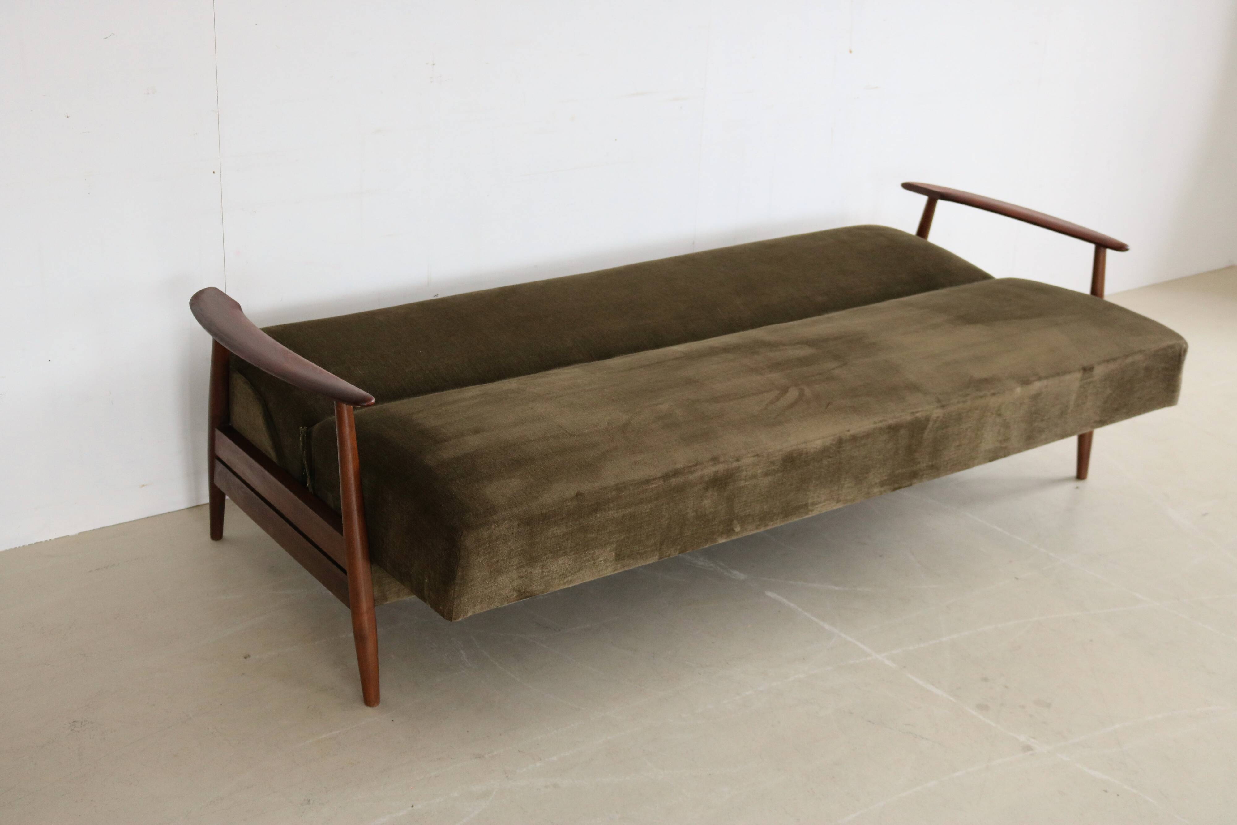 Vintage danish (sleep) sofa