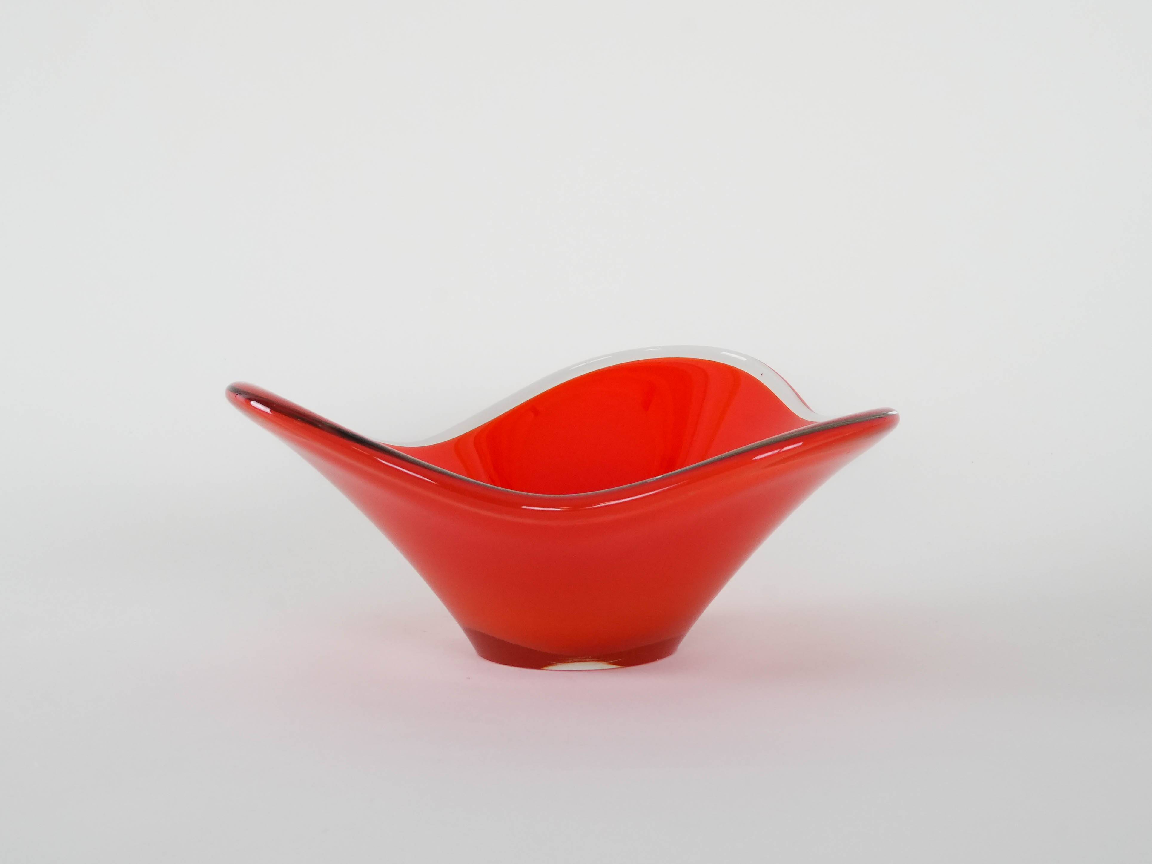 Red platter, Murano glass, Italian design, 1960s, made in Italy