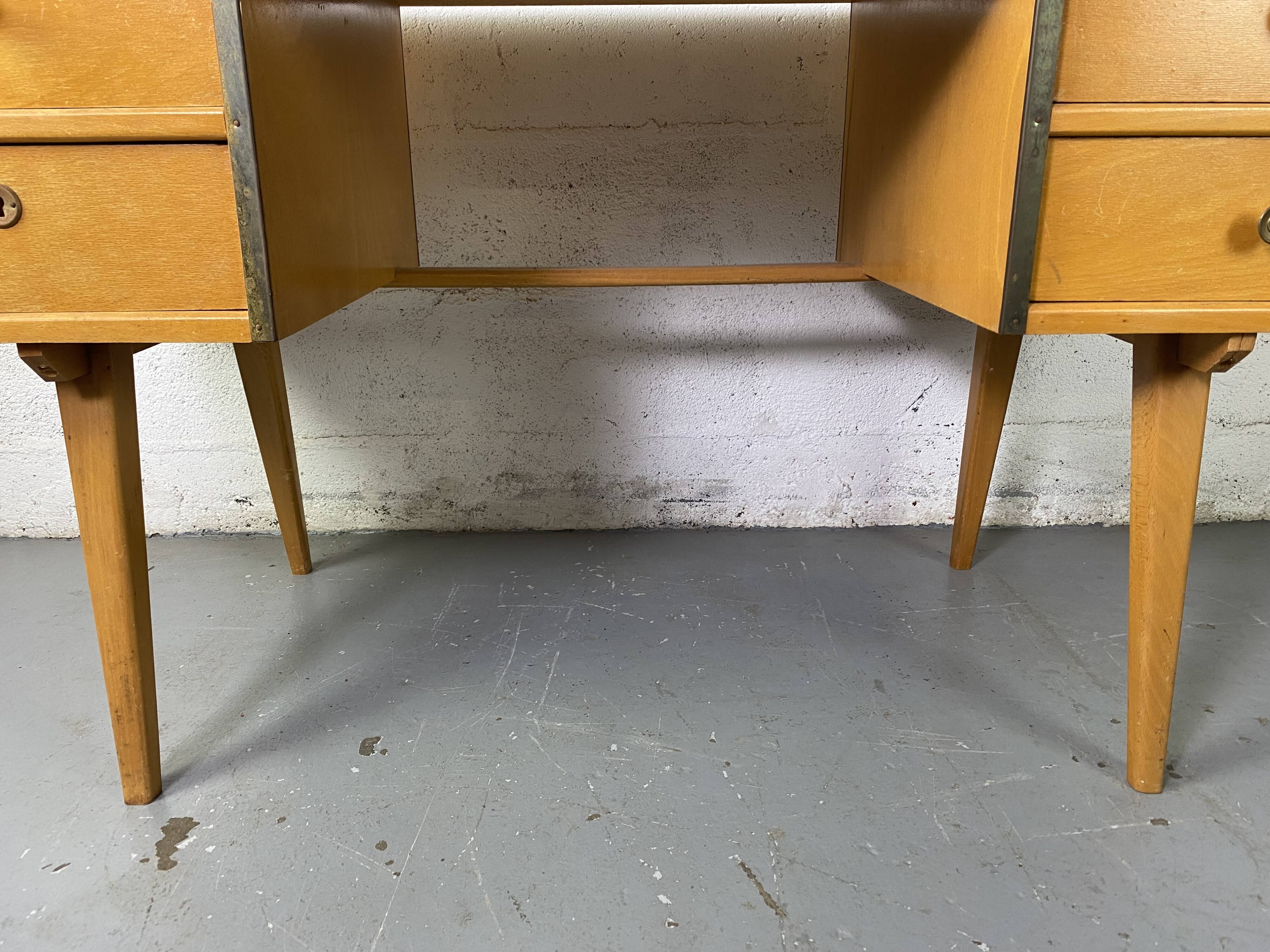 Desk Ekawerk Horn Lippe