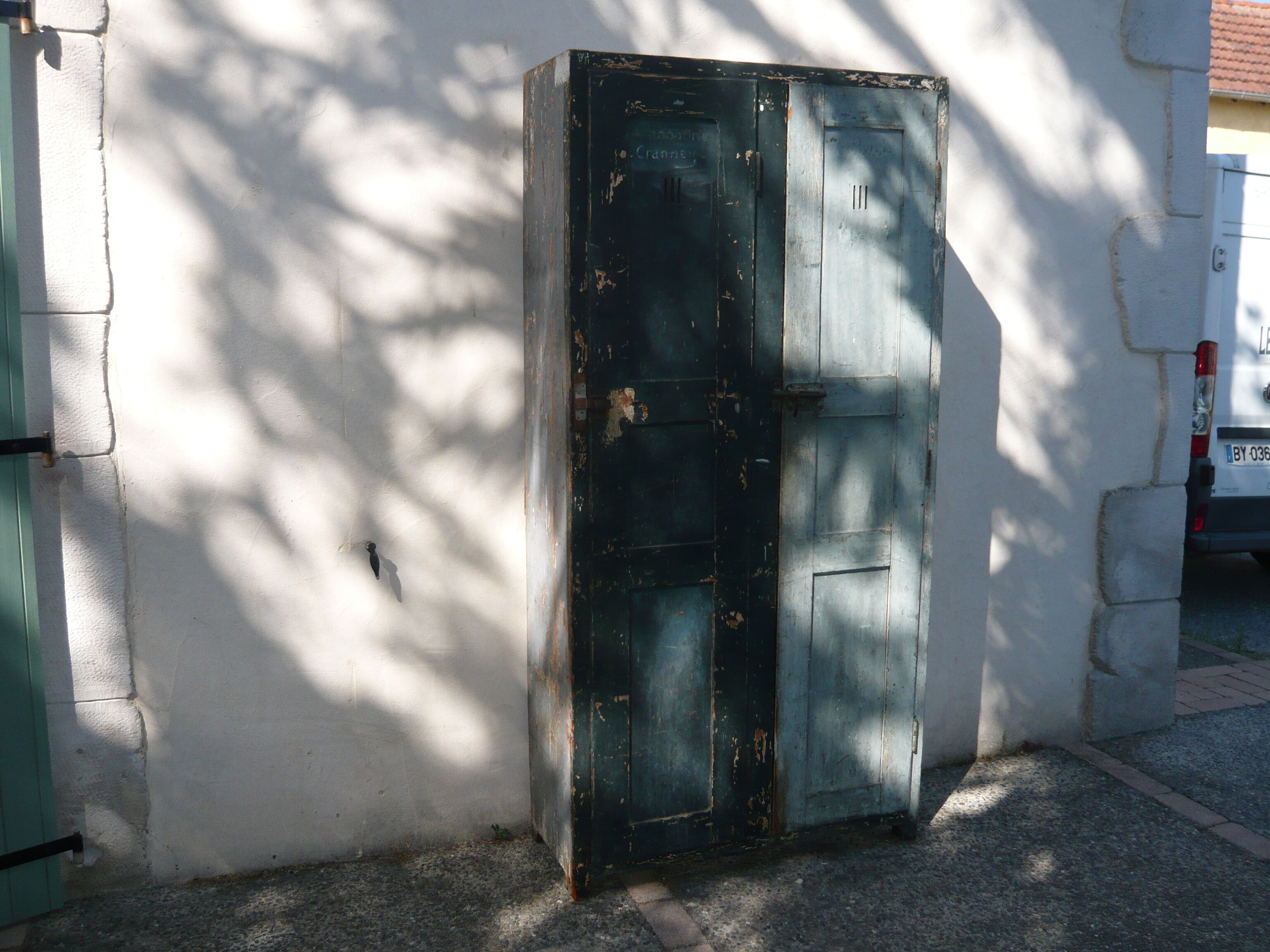 Workshop locker room