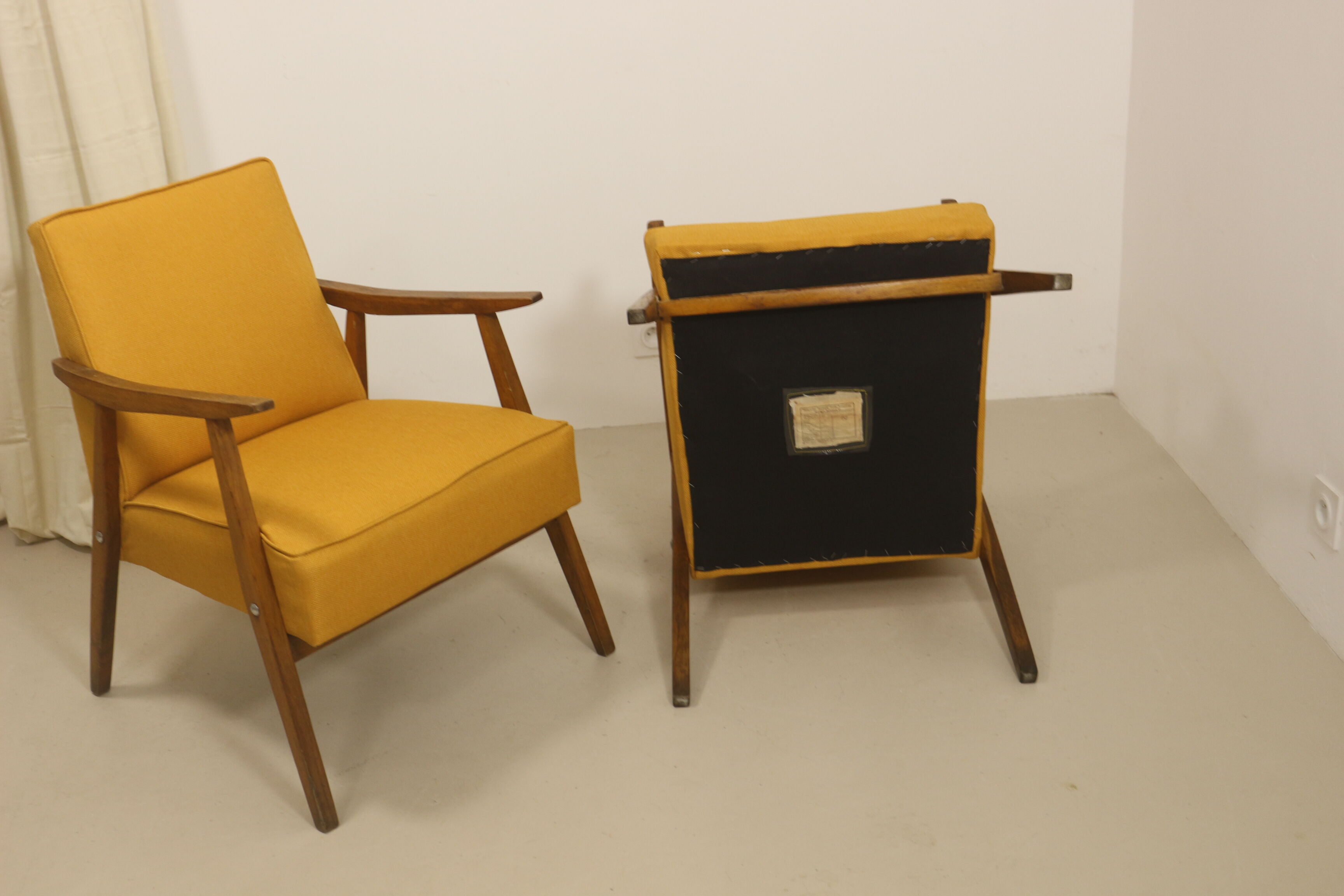 Pair of Scandinavian armchairs 1960 curved armrests. Ref Mimosa