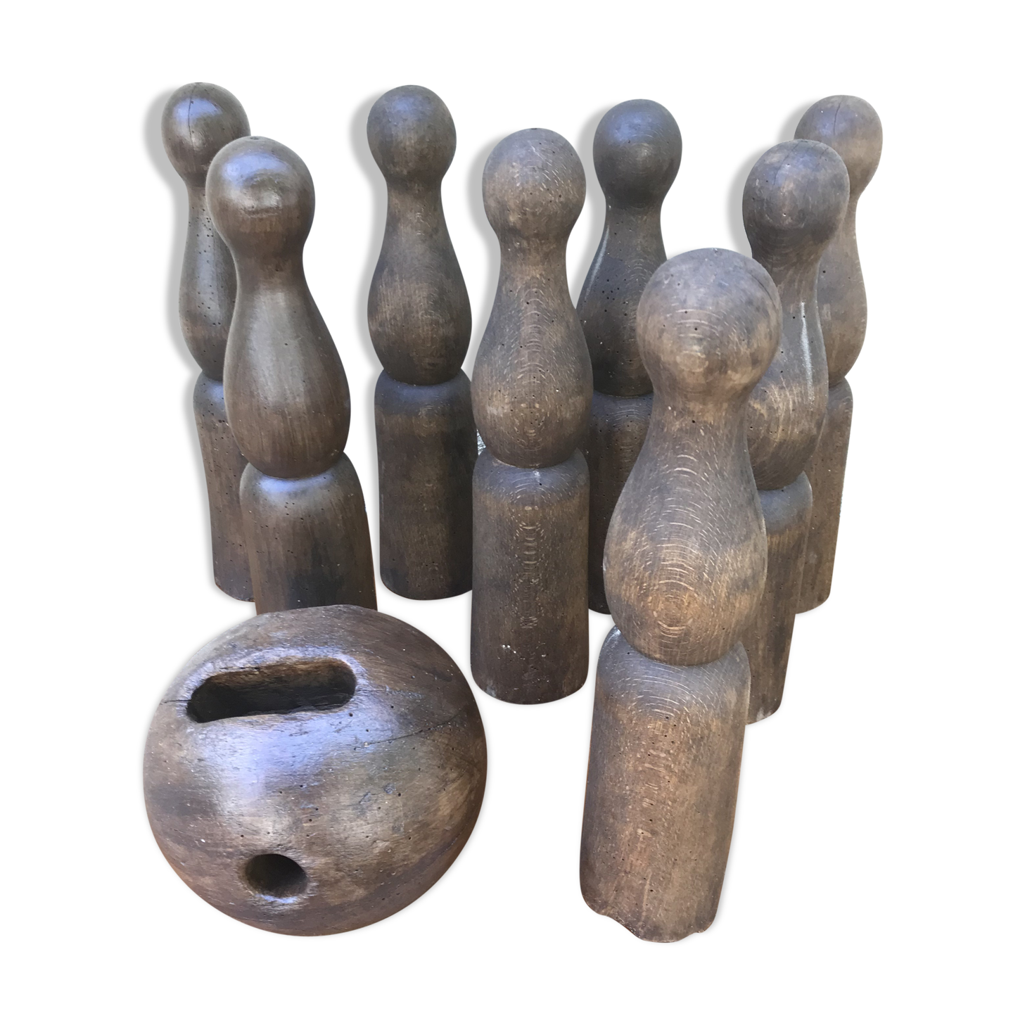 Old bowling wood game, 8 squids and one ball