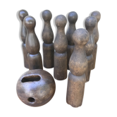Ancien jeu de bowling en bois 8 quilles et une boule