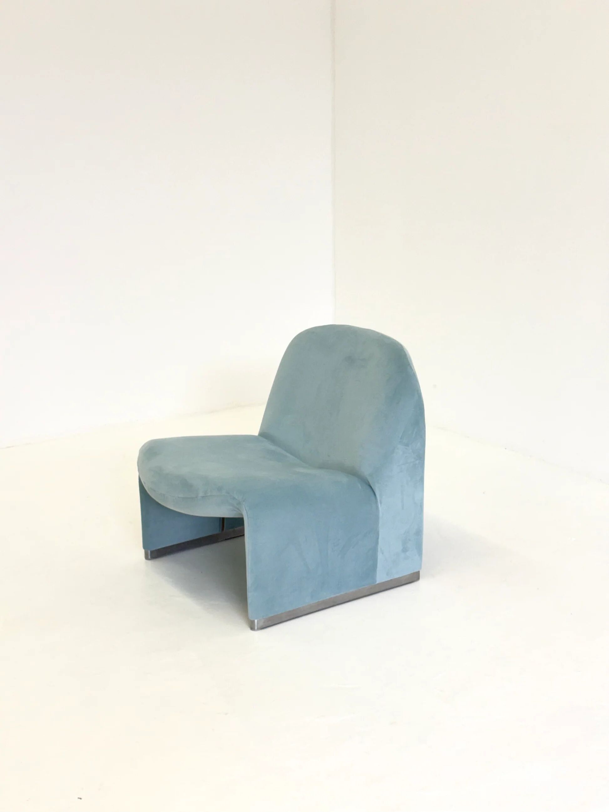 Anonima Castelli Alky armchair in baby blue velvet