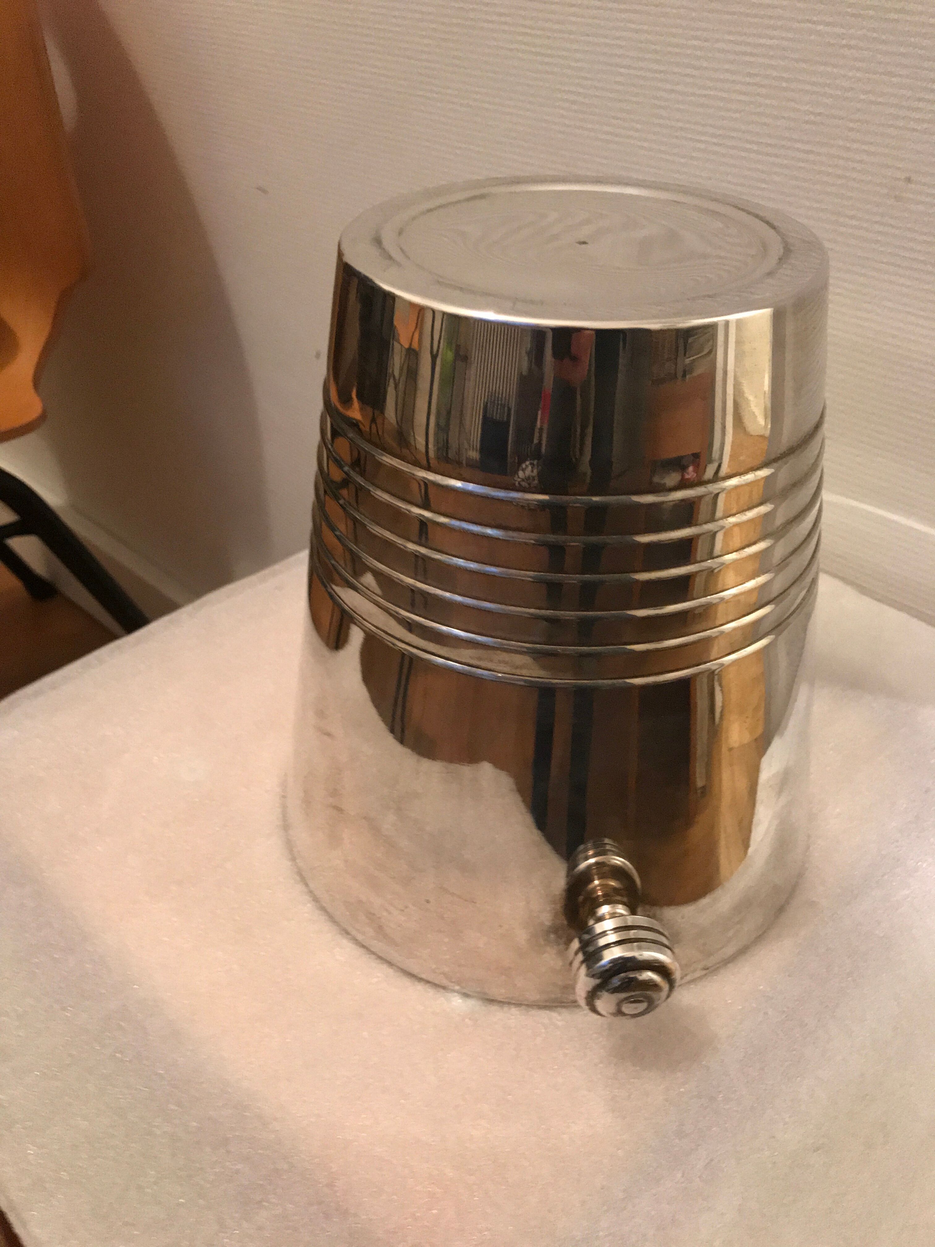 Champagne bucket