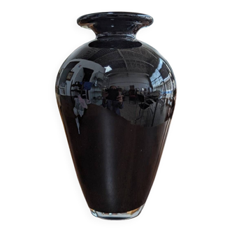 Black glass vase