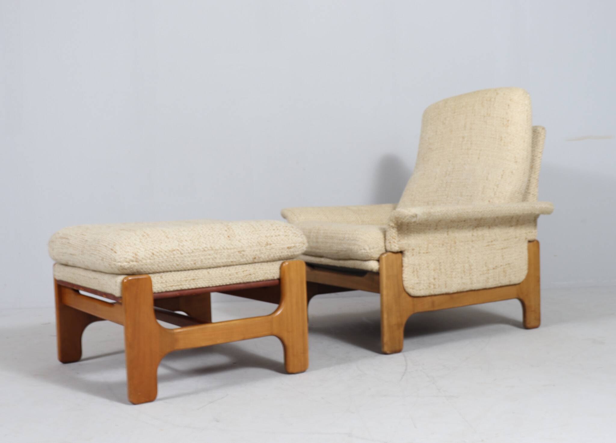 Fauteuil lounge scandinave du milieu du siècle avec ottoman, 1970