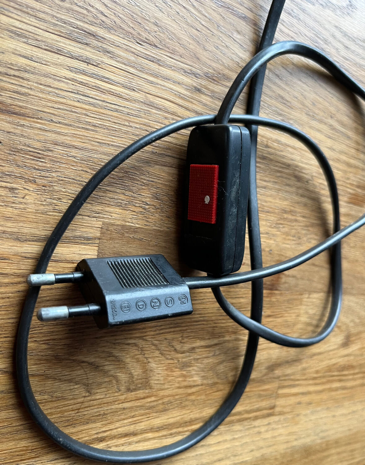 Twist style articulated lamp