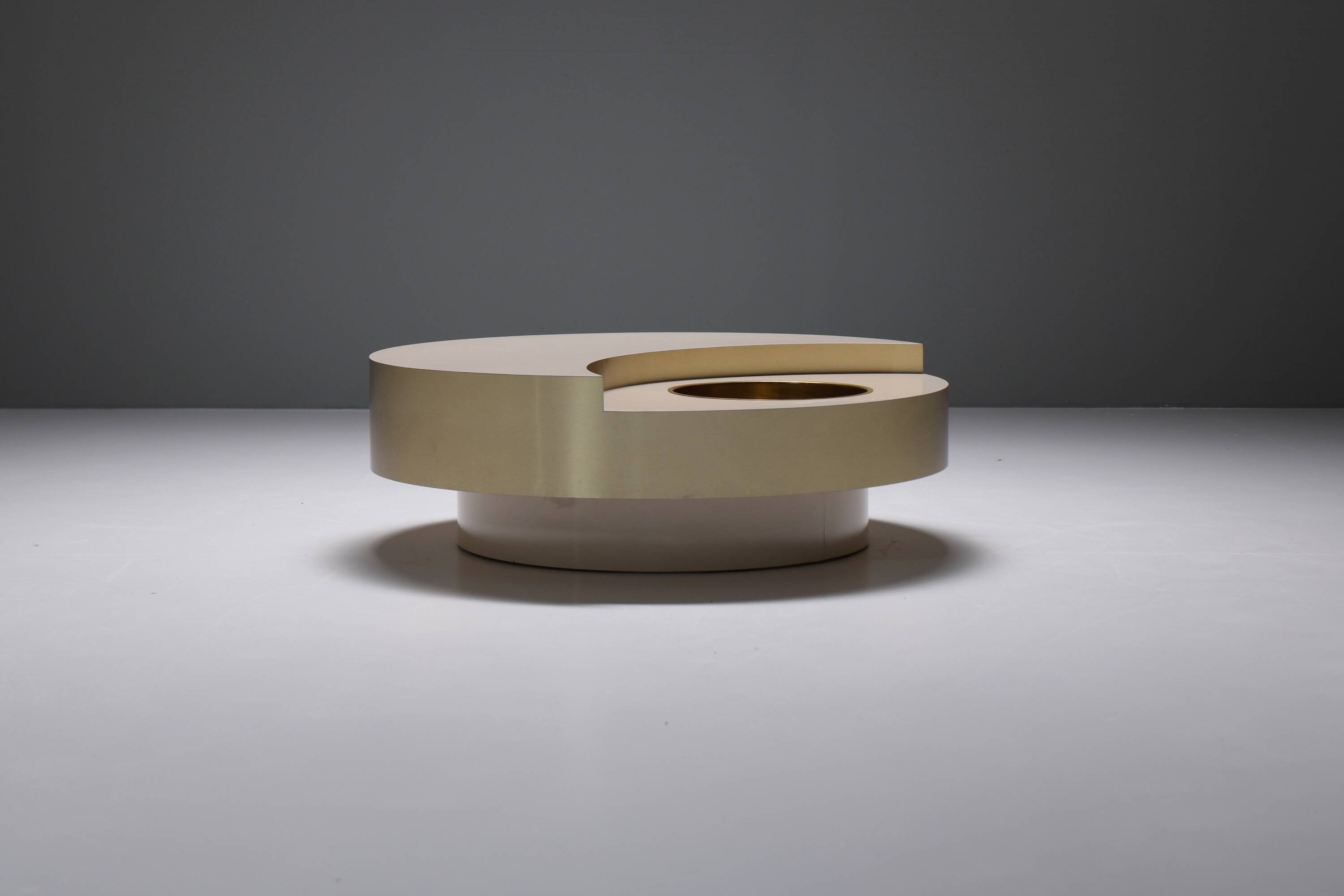 Rare rotating TRG coffee table with bar style Willy Rizzo