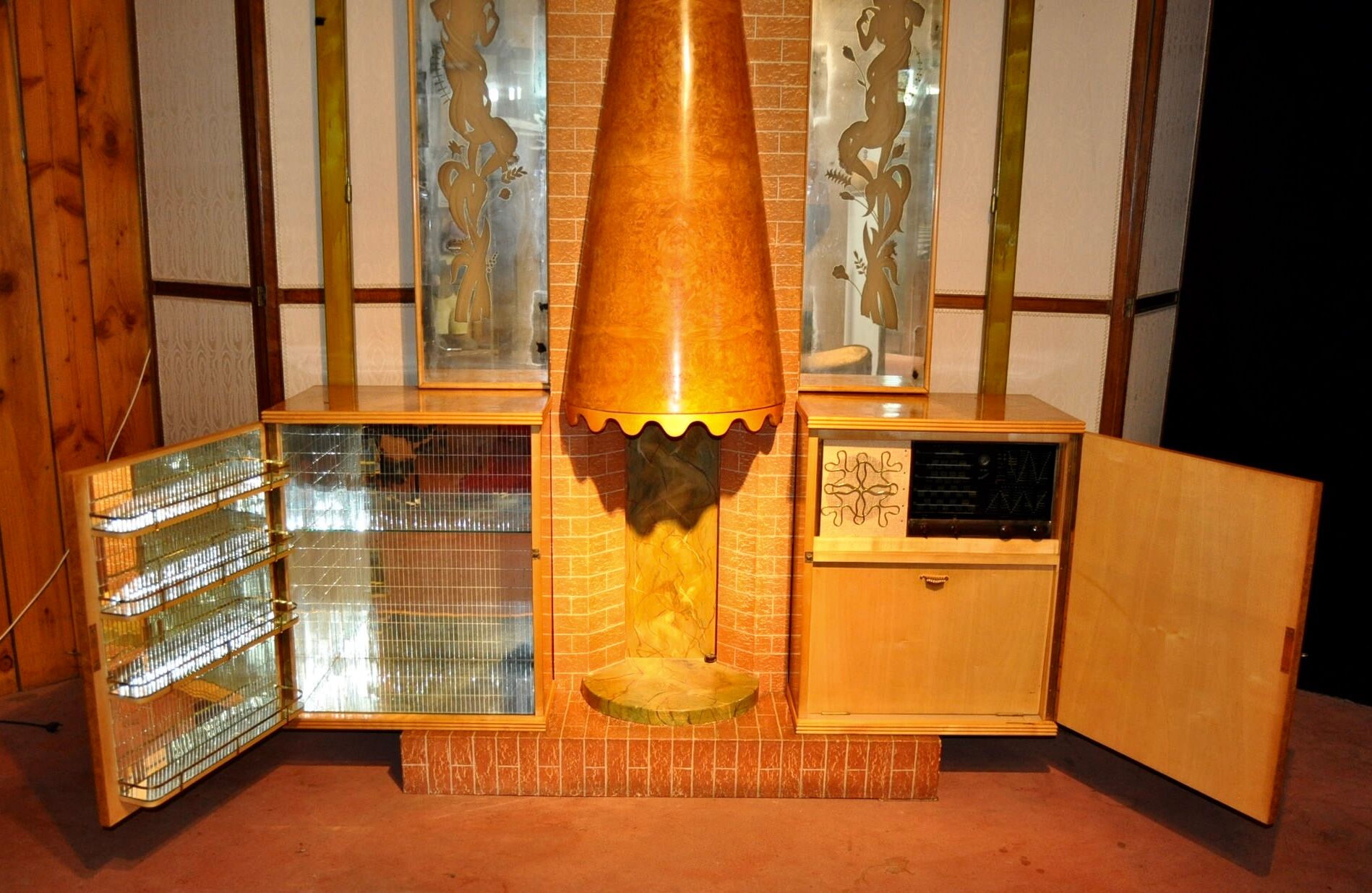 Radio bar and fireplace circa 50