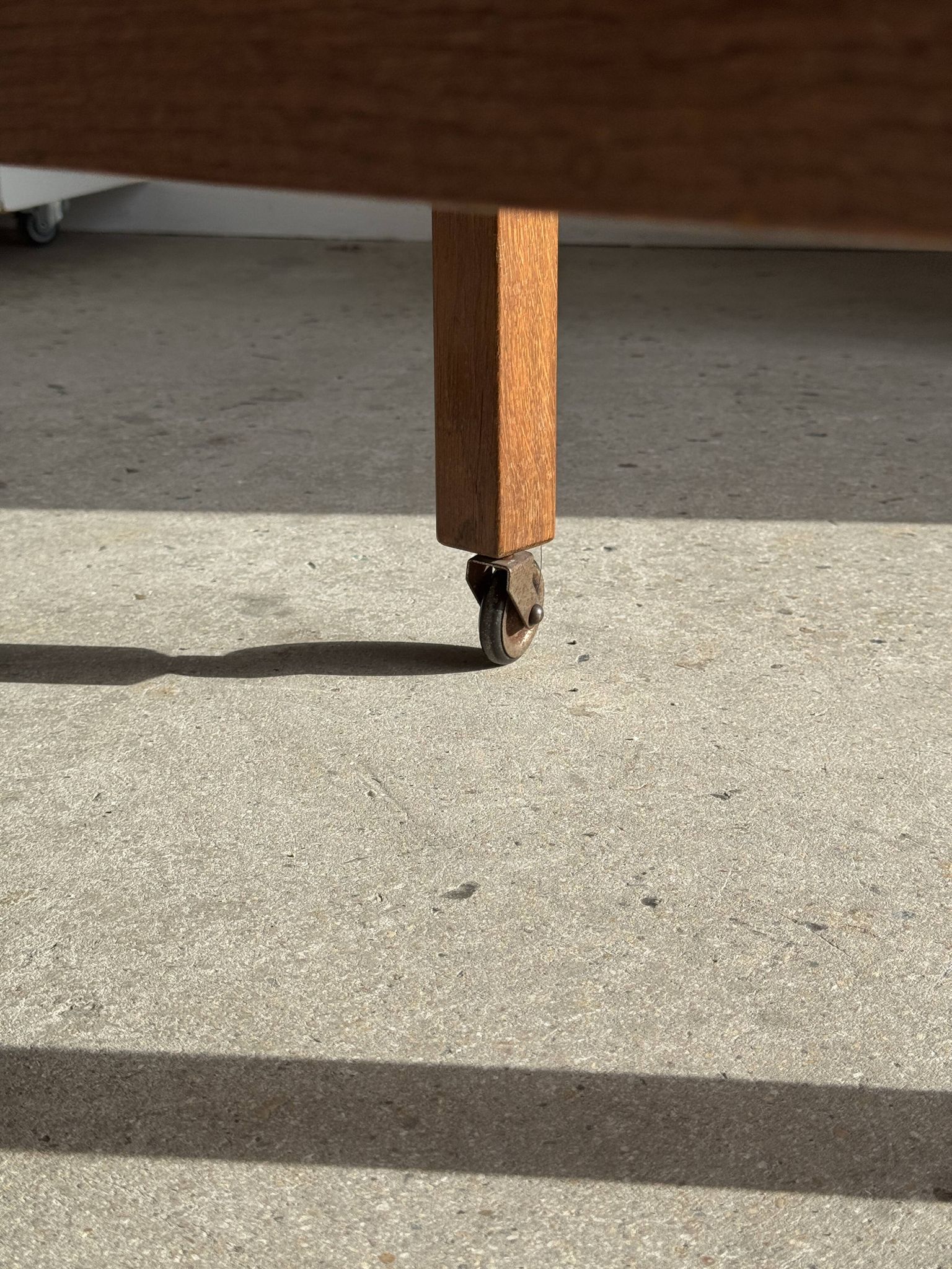 Wooden rolling trolley with removable top H66 75x35