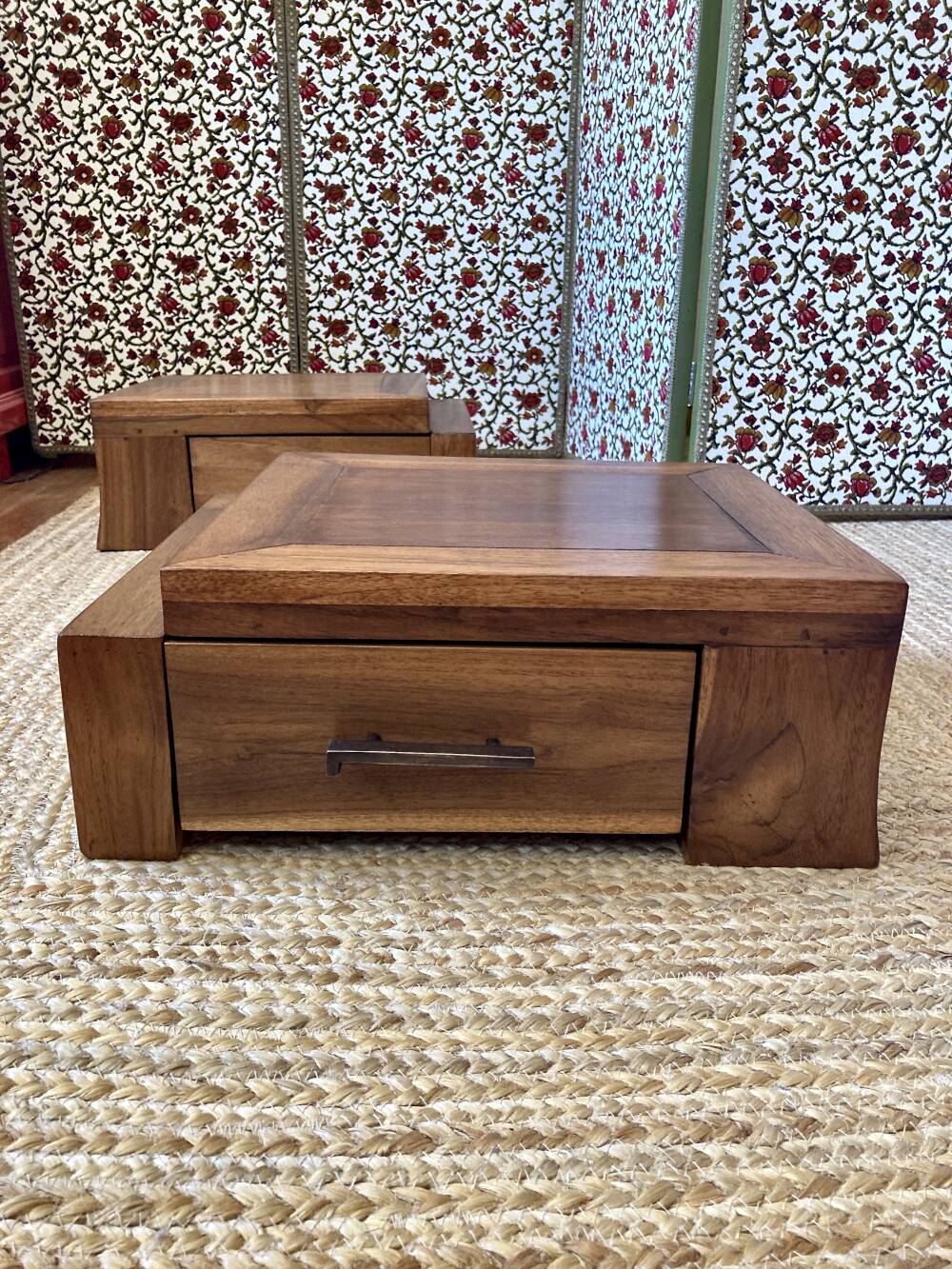 Pair of low cabinets in solid wood – bedside tables or side tables.