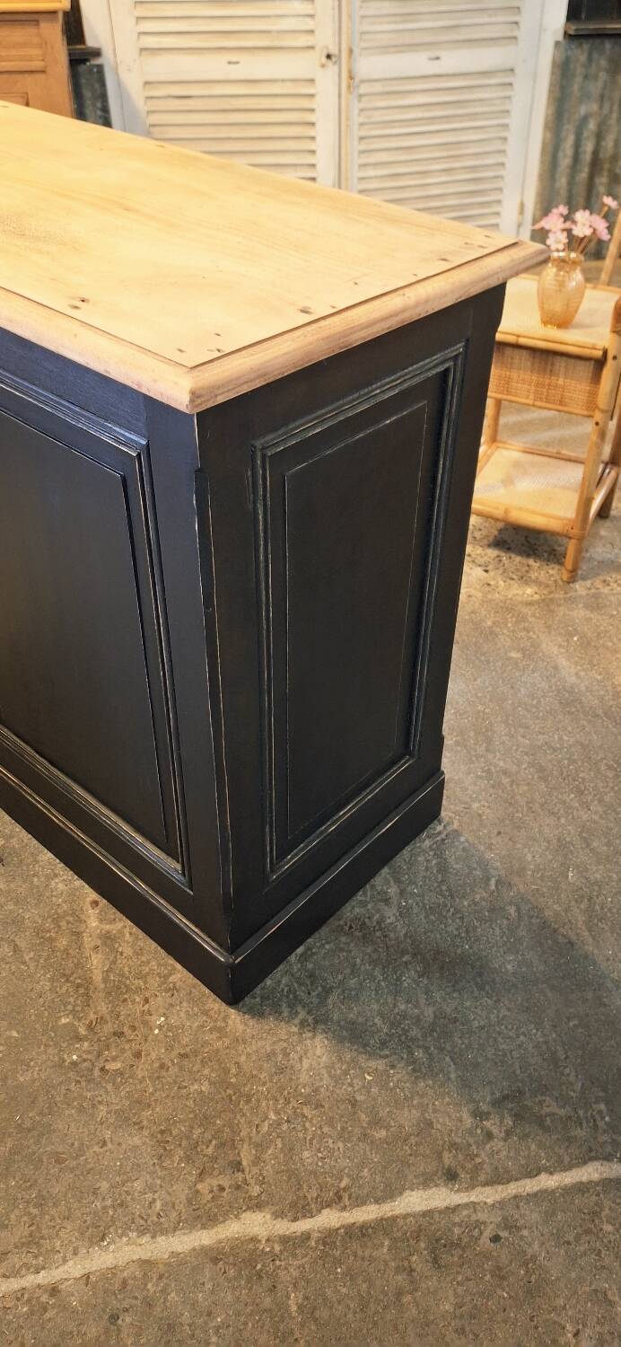 Antique counter