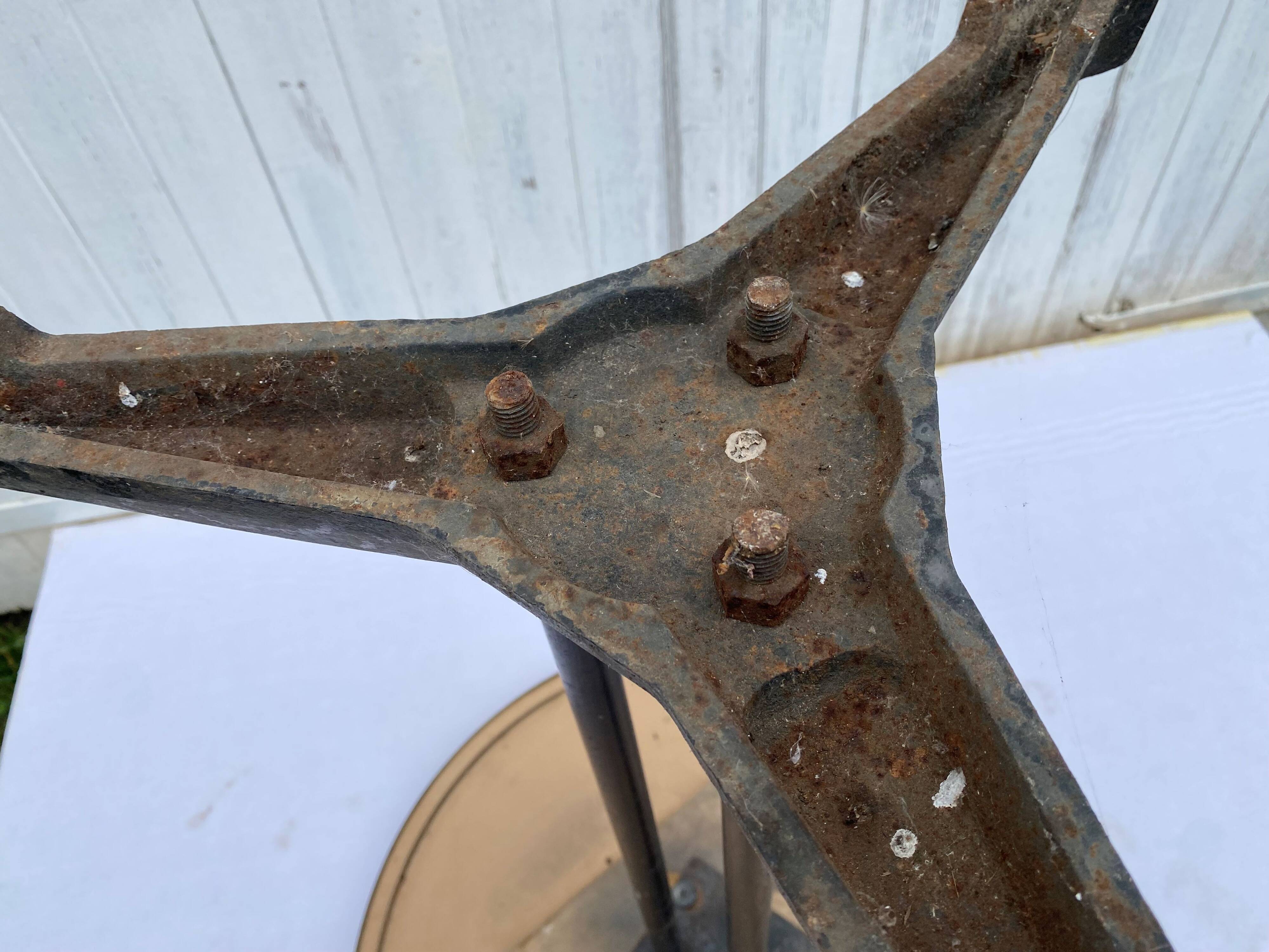 Round bistro table bar cafe terrace cast iron foot 1950
