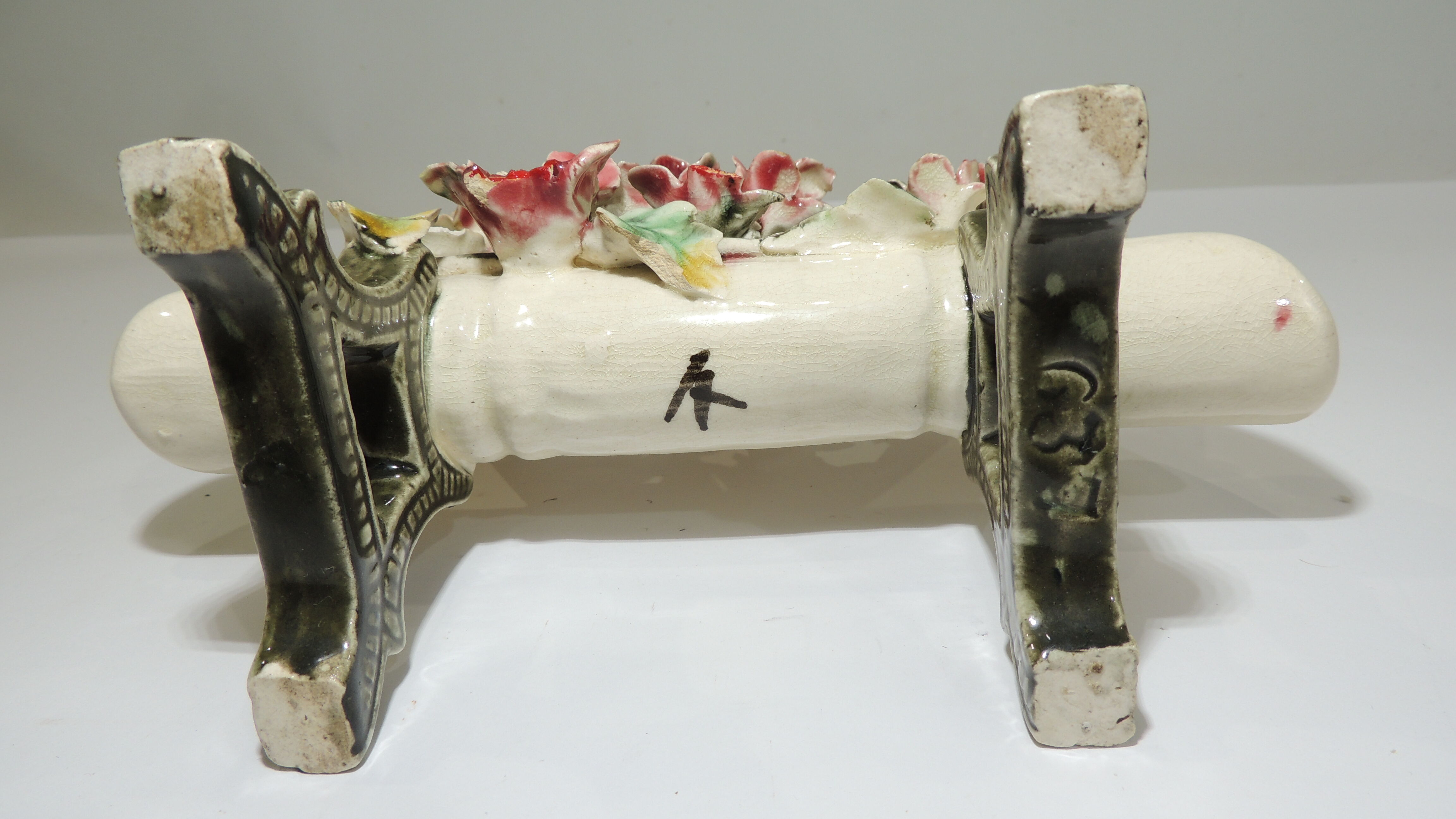 Old ceramic bouquet maker from the 1930s - Vintage Victorian French Majolica