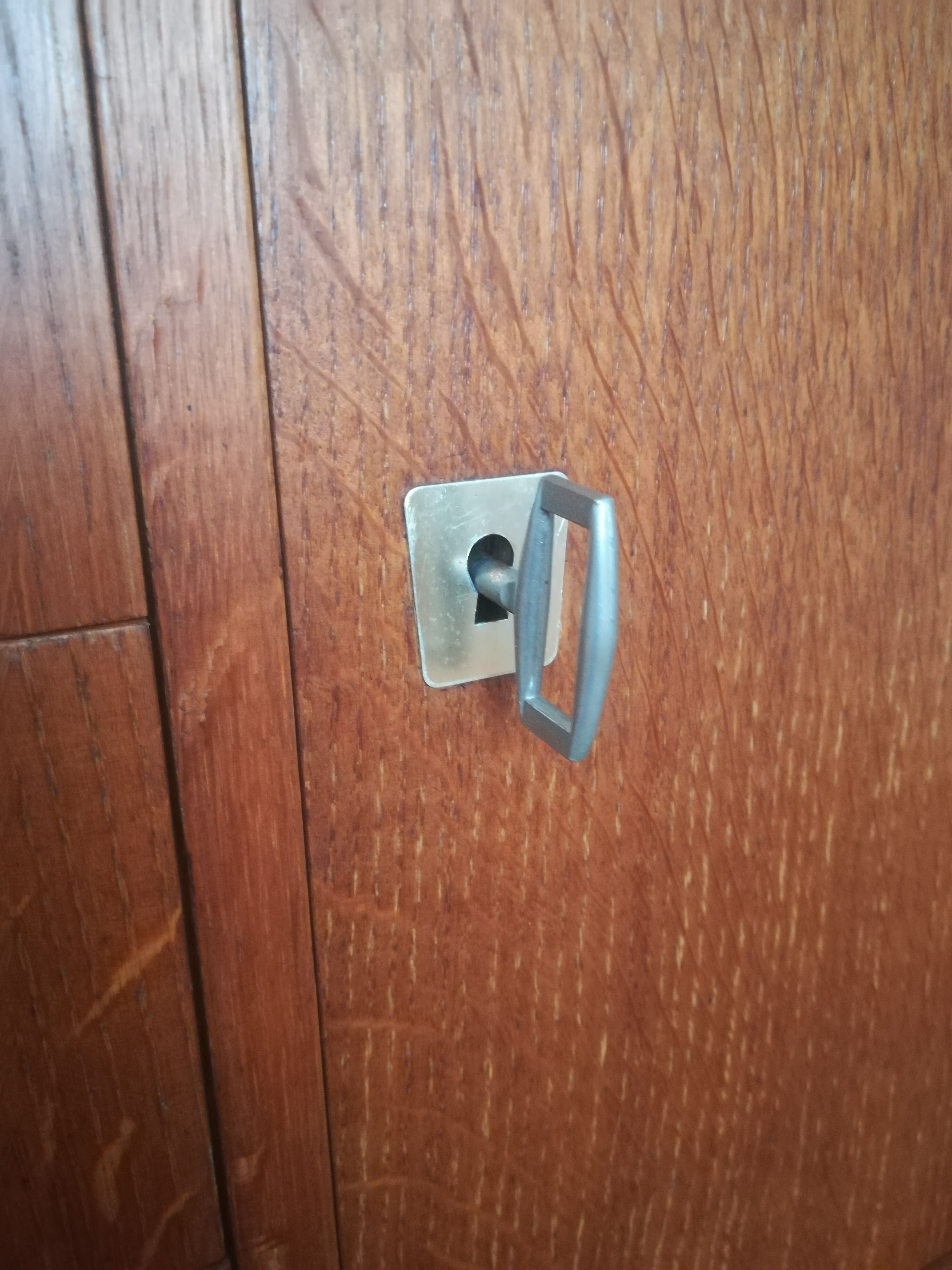 Sideboard / chest of drawers