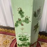 Chinese umbrella holder