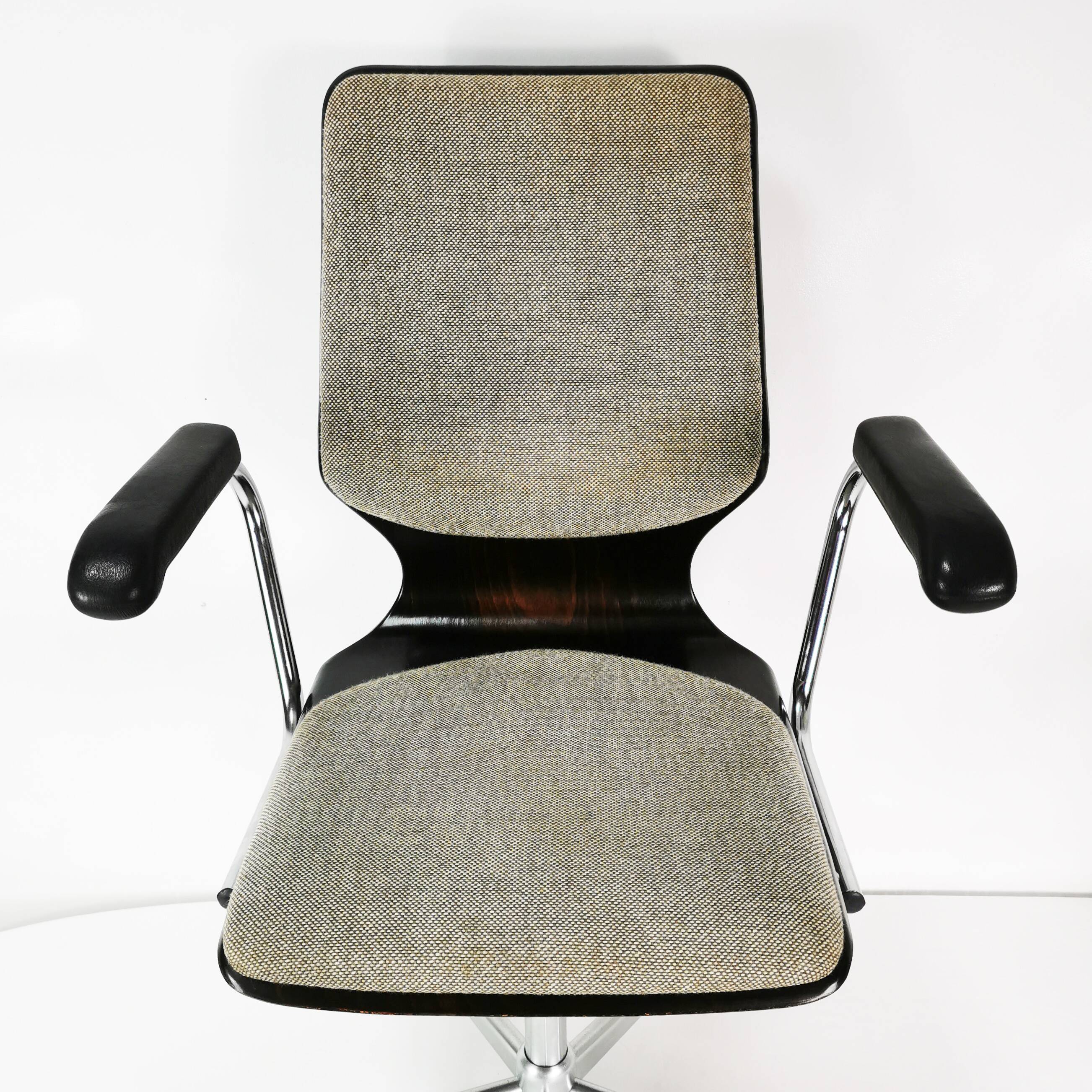 Modernist office chair, Bund-Pagholz, Germany, 1970s.