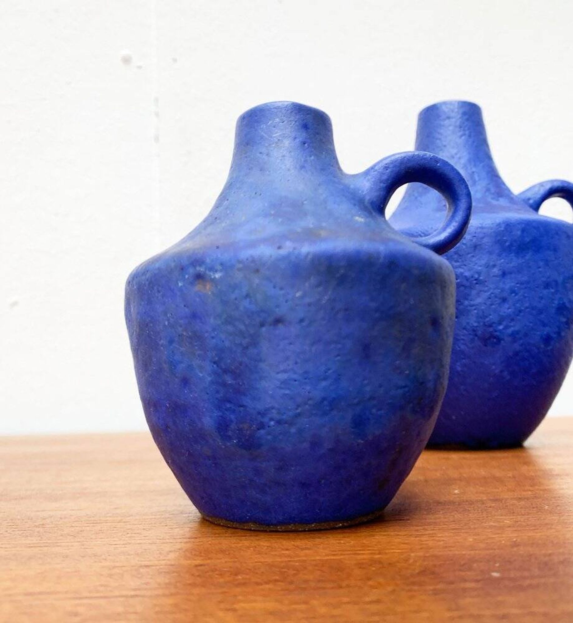 Mid-century German minimalist cobalt blue vases by Hartwig Heyne Pottery, 1960s, set of 3.