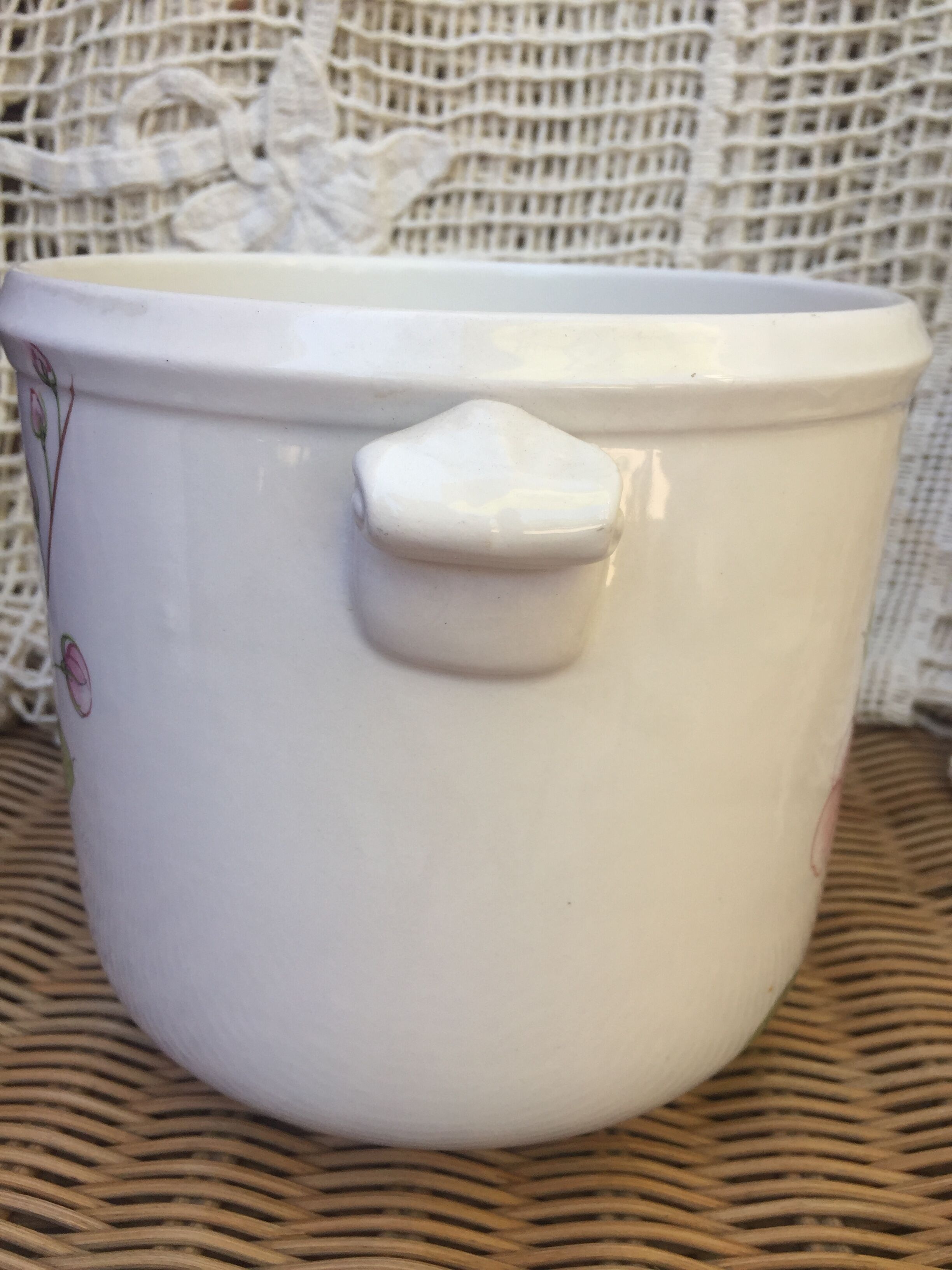 Pot cover decoration pastel flowers