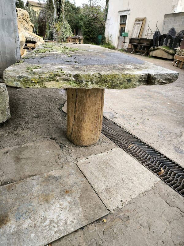 Grande table brutaliste en ardoise