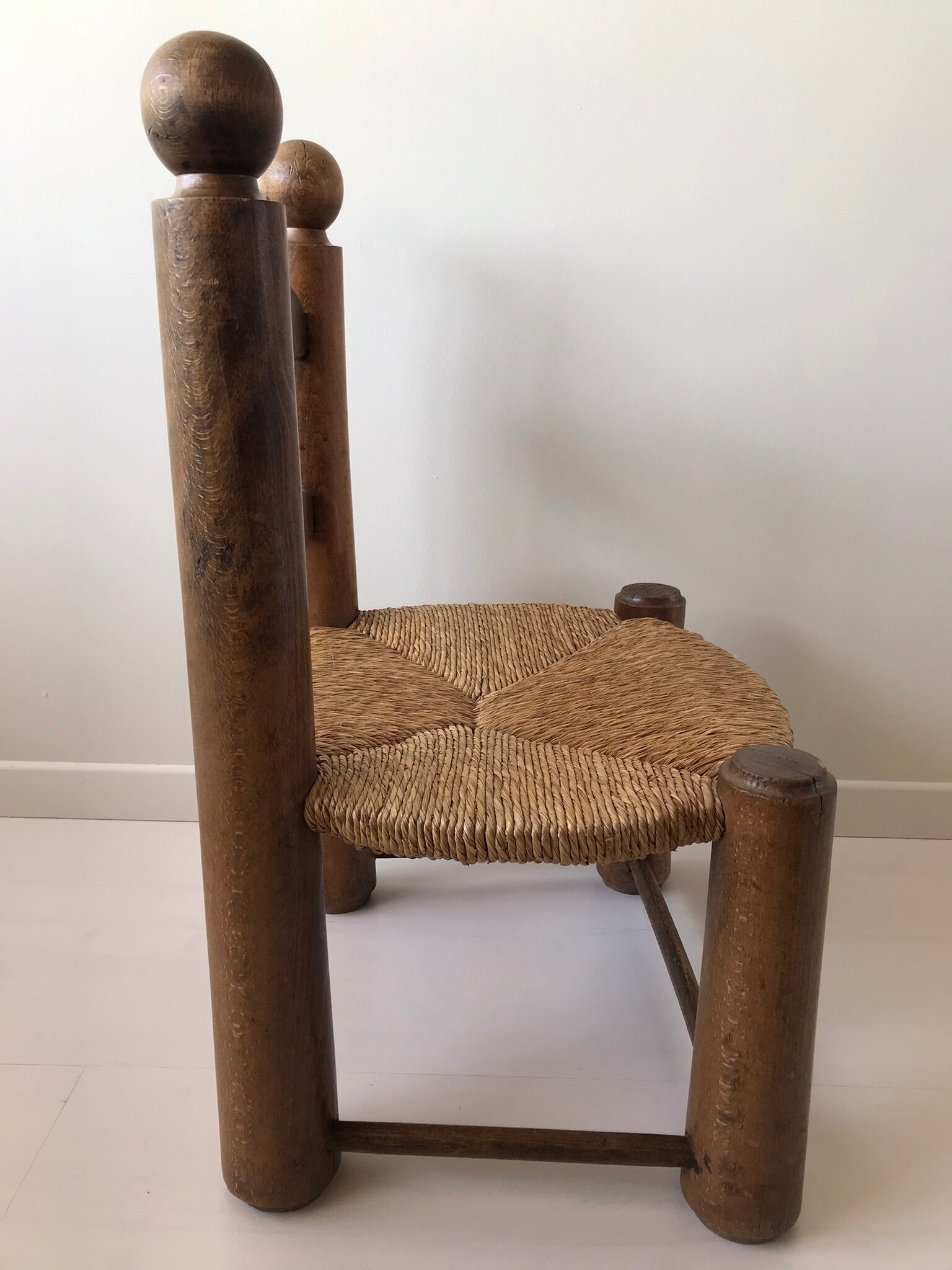 Solid wood straw chair