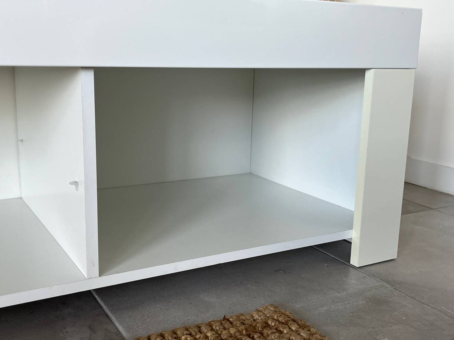 Cream white sideboard from the 80s-90s