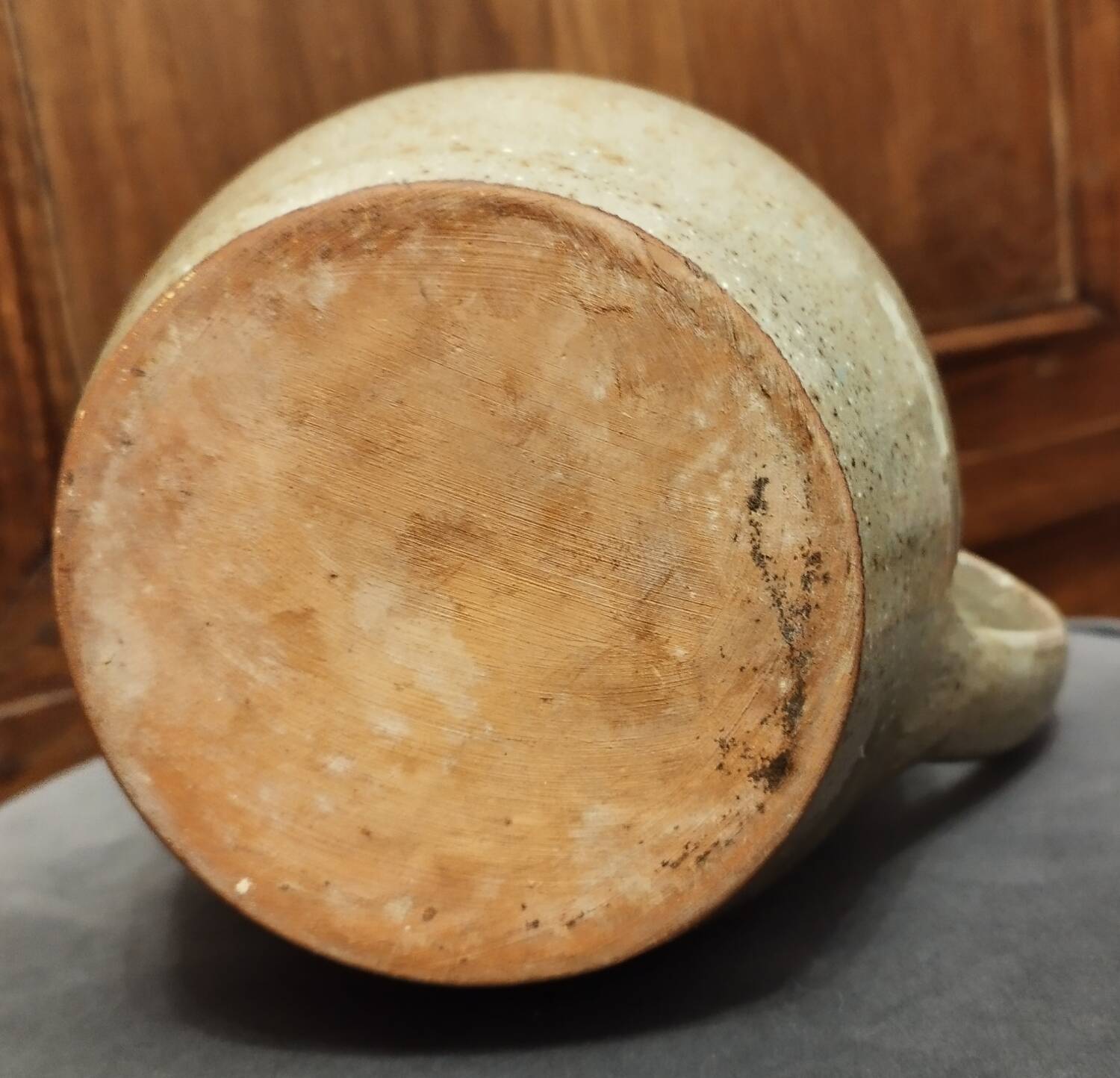 Pichet beige Vallauris fait main