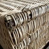 Wicker basket with convex lid