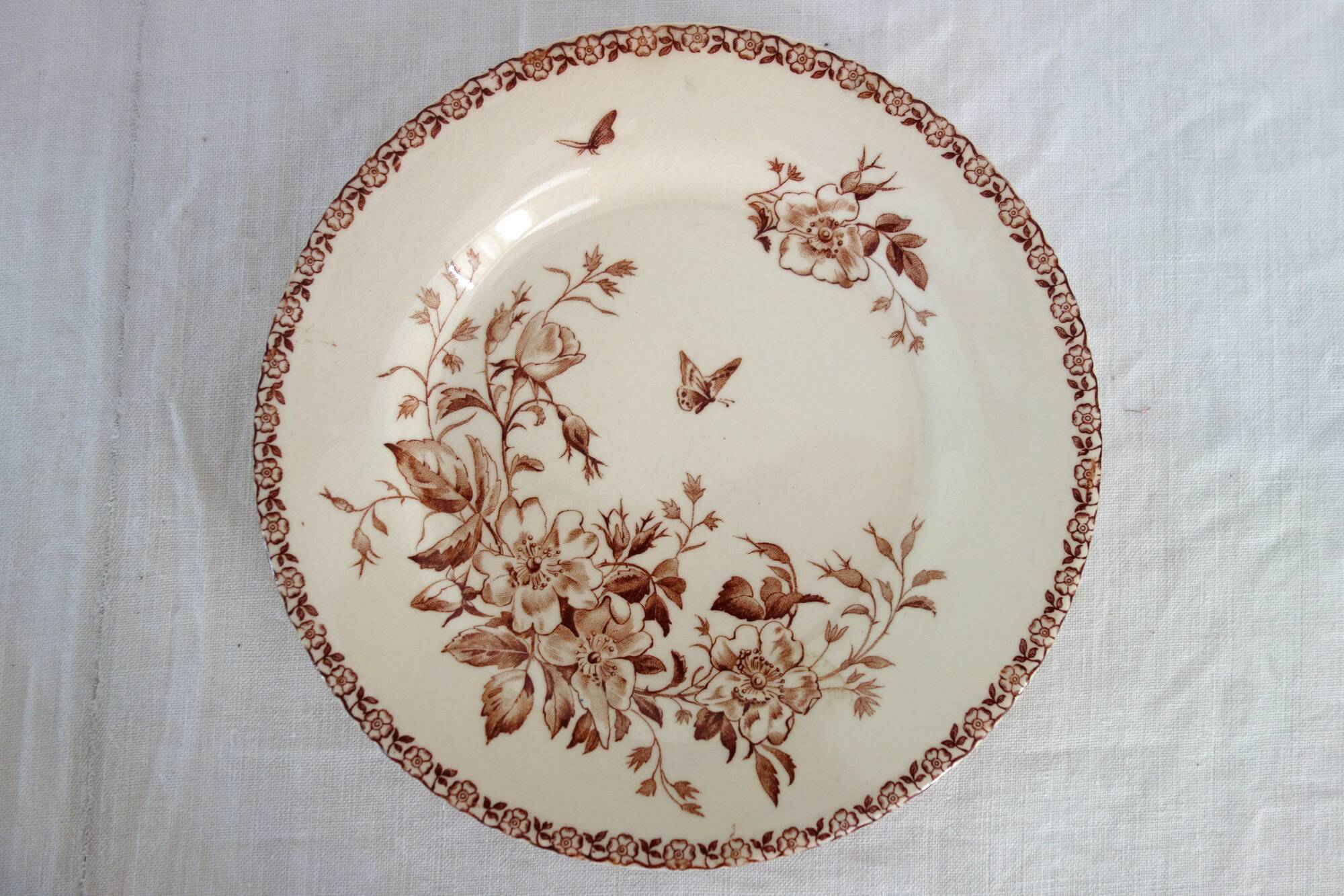 Service part # 1 ironstone Gien May around 1900