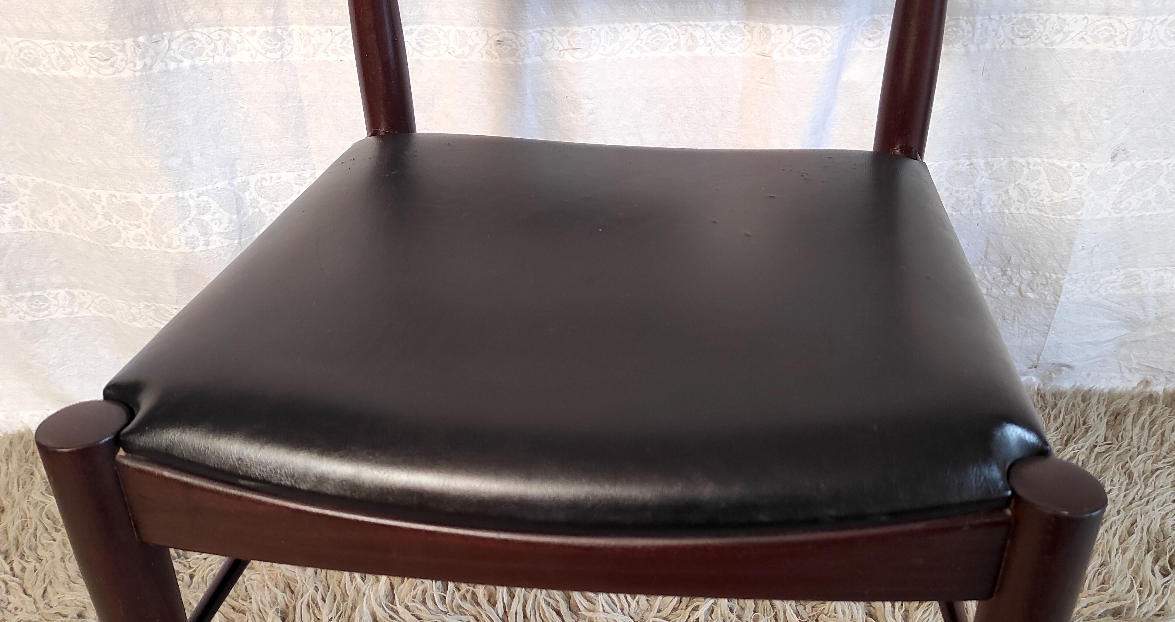Chaise style scandinave en bois massif années 60