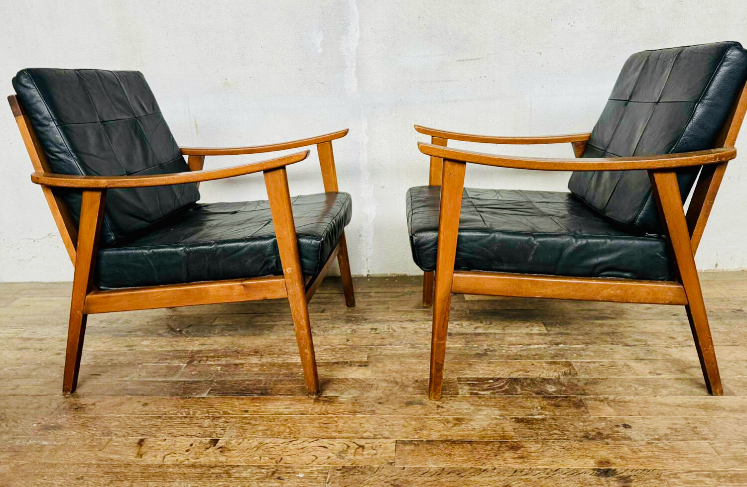 Pair of Thonet Boomerang armchairs designed by Antonin Suman