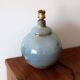 Pied de lampe boule en céramique bleue