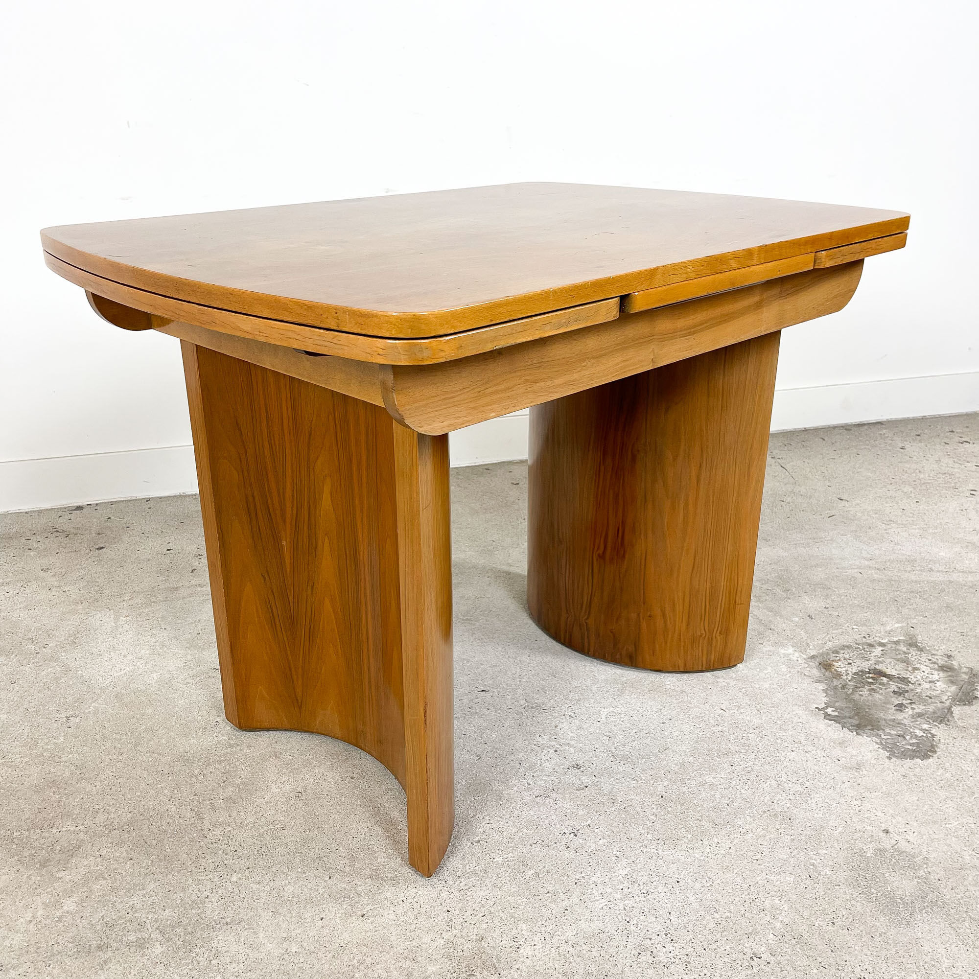 Extendable art deco dining table walnut veneer
