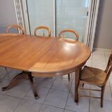 Louis Pjilippe cherry round table with 2 extensions