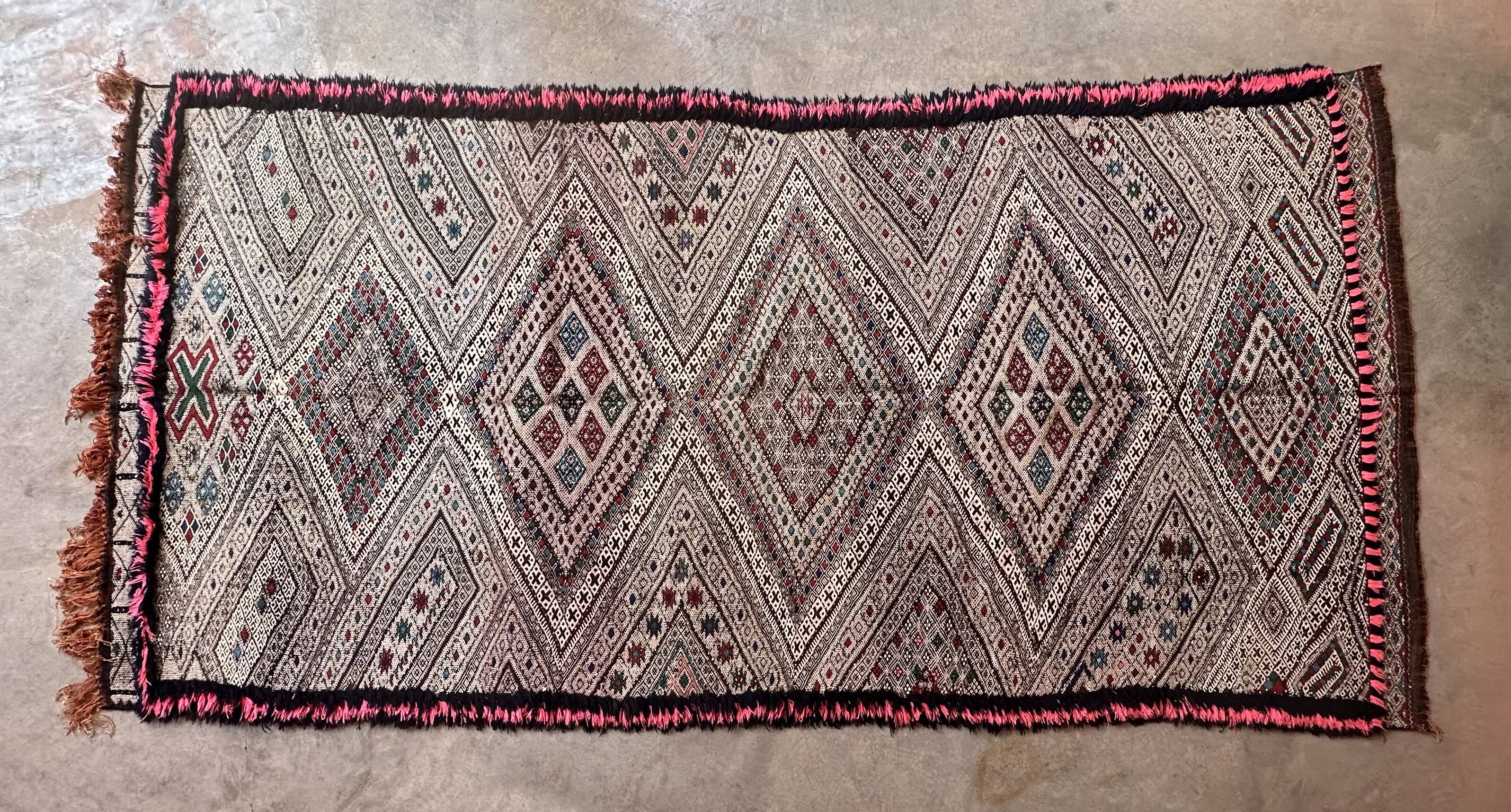 Moroccan Kilim Zayan Rug - 310 x 147 cm