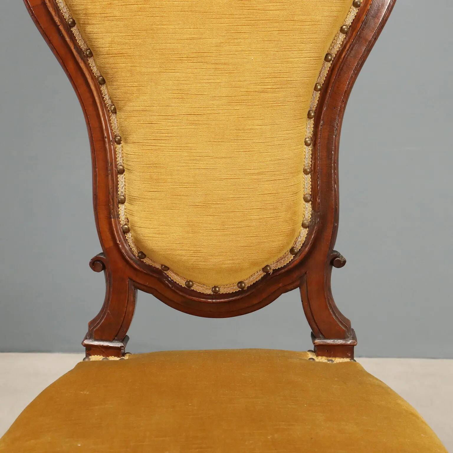 Umbertine chairs in walnut - Italy late 19th century