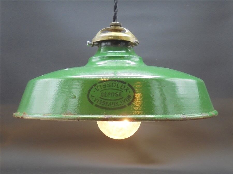 Enamelled sheet metal hanging